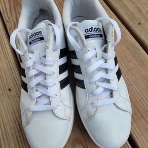 Adidas Cloud foam advantage sneakers